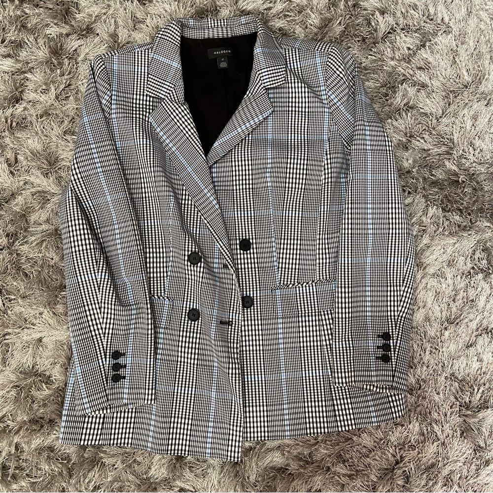 Halogen women multicoloured stripes double breasted lined blazer. Size 1X. Used.